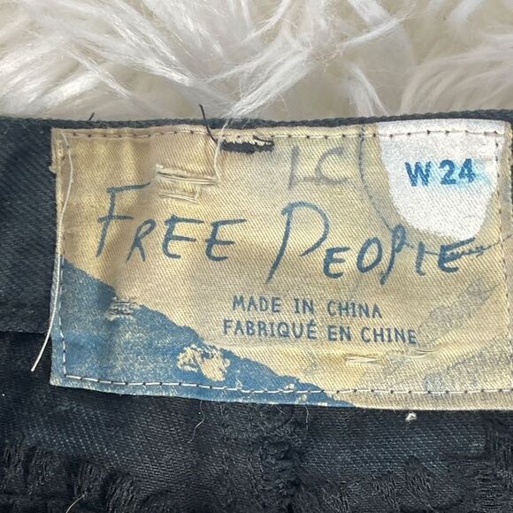 Free People Etienne Fields Black/Black Floral Embroidered Hi Waist Short… - Picture 7 of 12